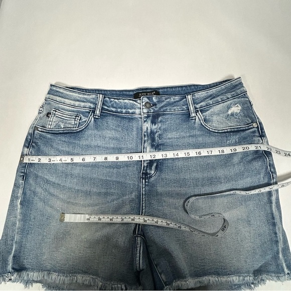 Judy Blue Jean Shorts Blue Distressed Cut-Offs - Picture 4 of 12